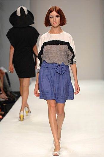Spring Summer 08 - Catwalk 12