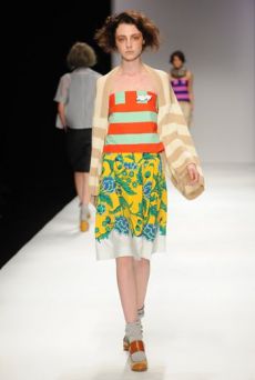 SS10 BLOOMSBURY PLEAT SKIRT - YELLOW - Other Image