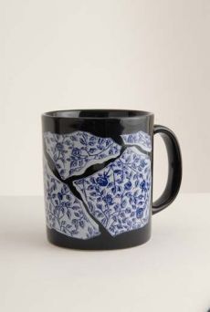 AW1112 SHATTERED MUG